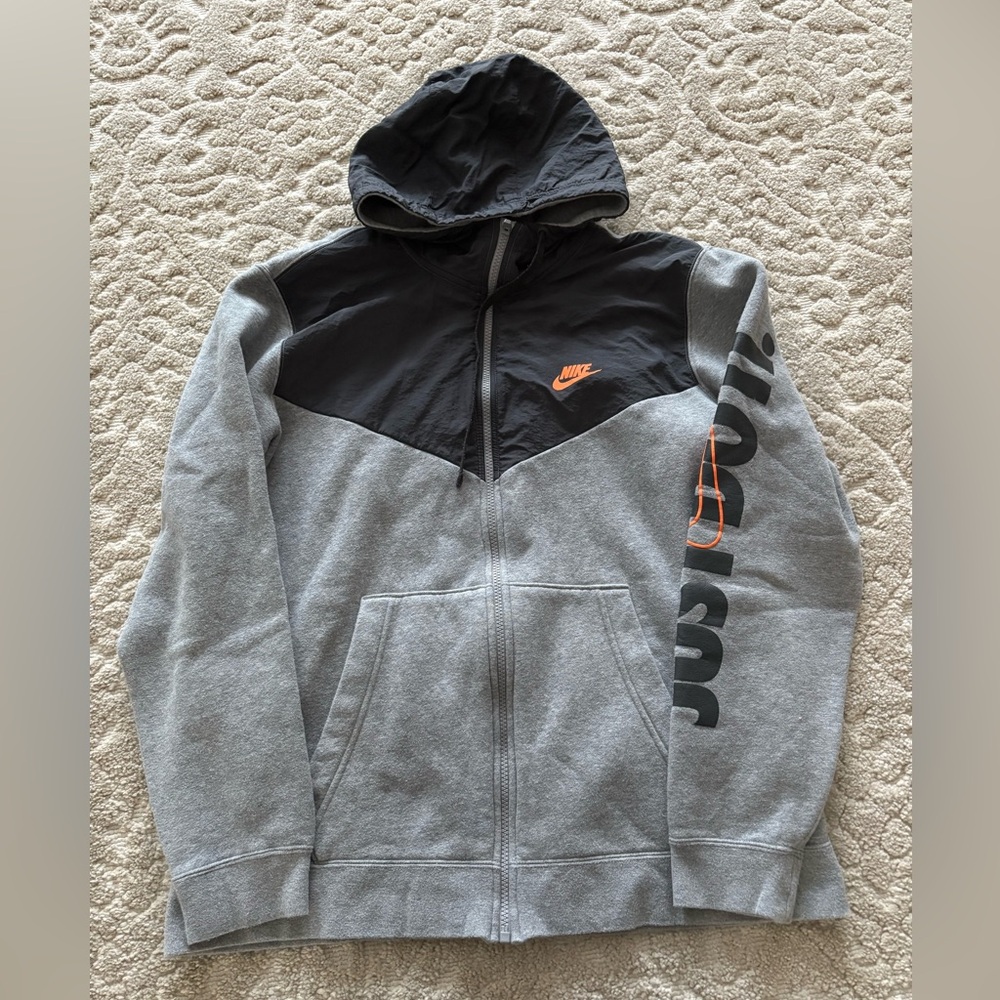 Men’s Nike hoodie